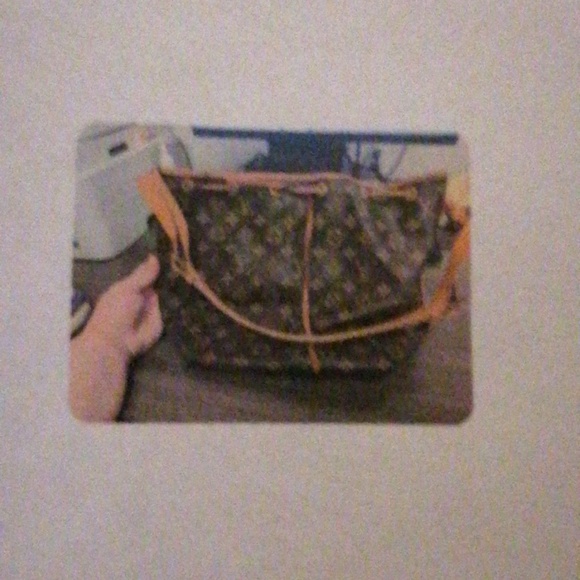 Louis Vuitton vintage bag with authencity qr code certificate - Picture 13 of 13